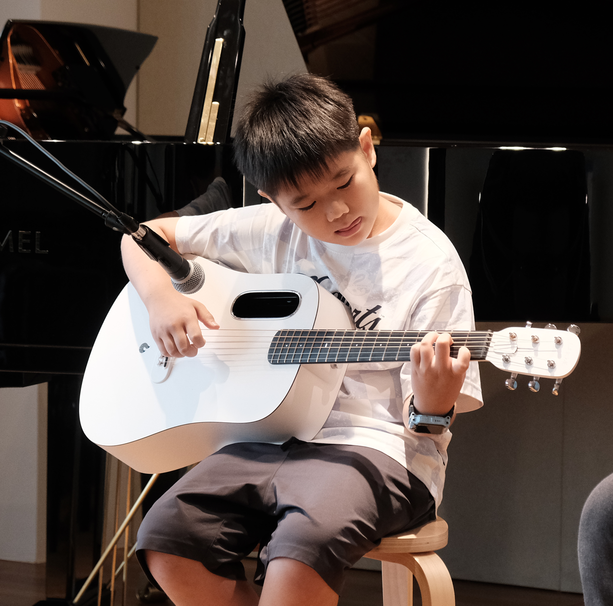 Dandelion School of Music Guitar Lesson